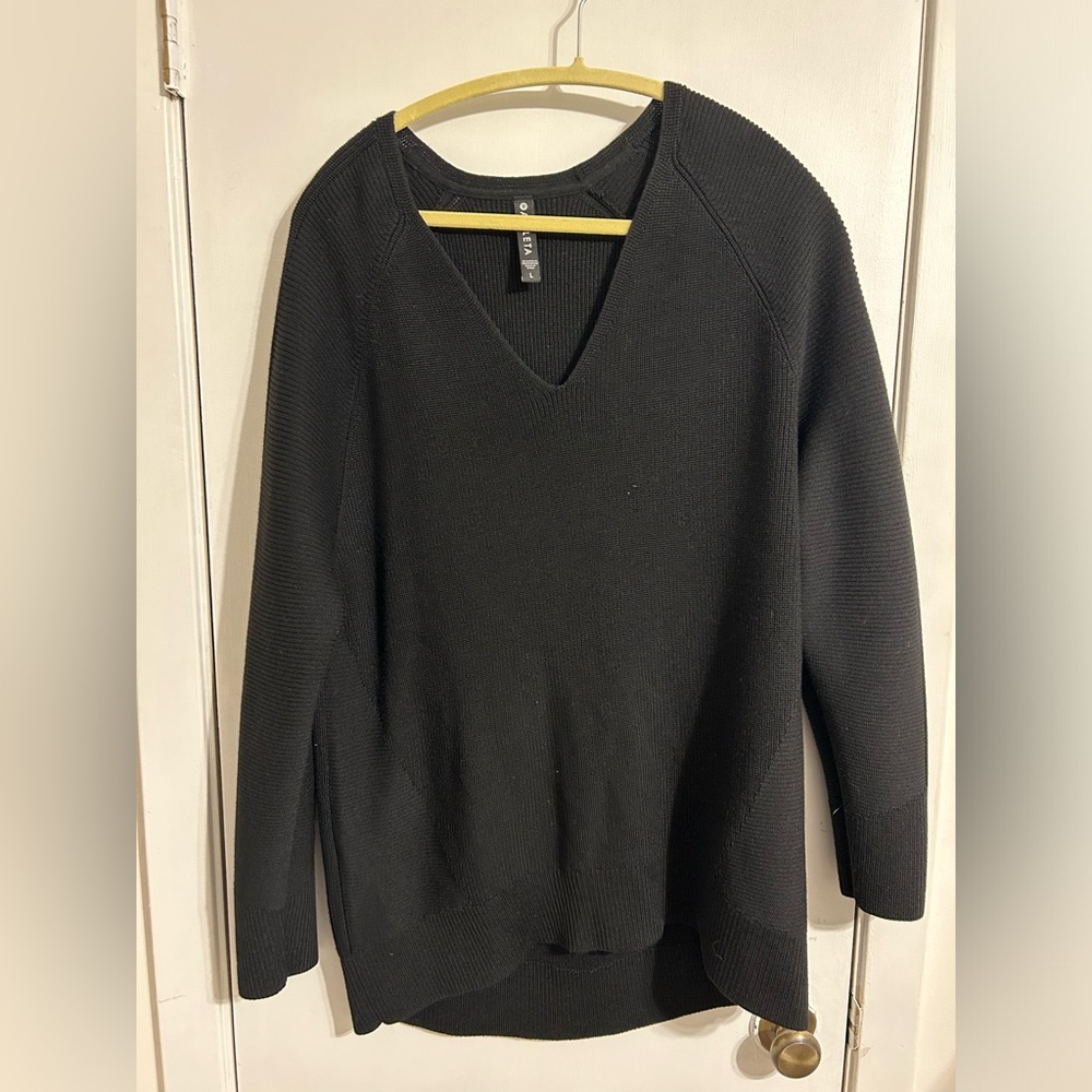 Athleta sweater